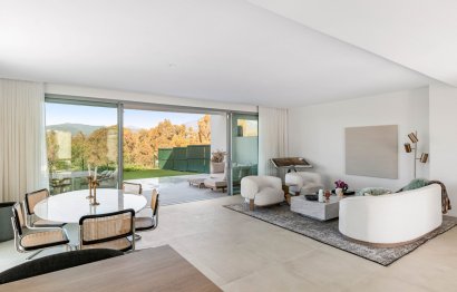 Resale - House - Semi-Detached House - Marbella - Guadalmina Alta