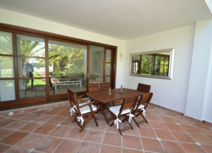 Resale - House - Detached Villa - Marbella - Guadalmina Baja