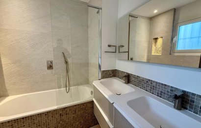 Resale - Ground floor apartment - Marbella - Nueva Andalucia