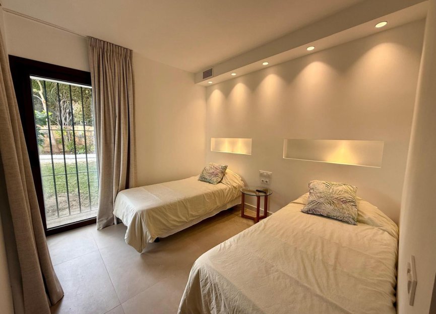 Resale - Ground floor apartment - Marbella - Nueva Andalucia