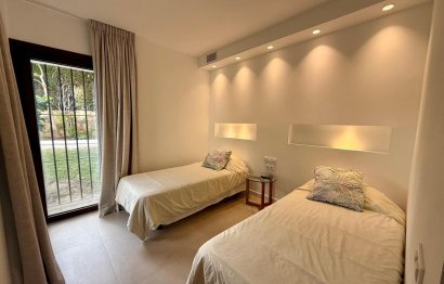 Resale - Ground floor apartment - Marbella - Nueva Andalucia