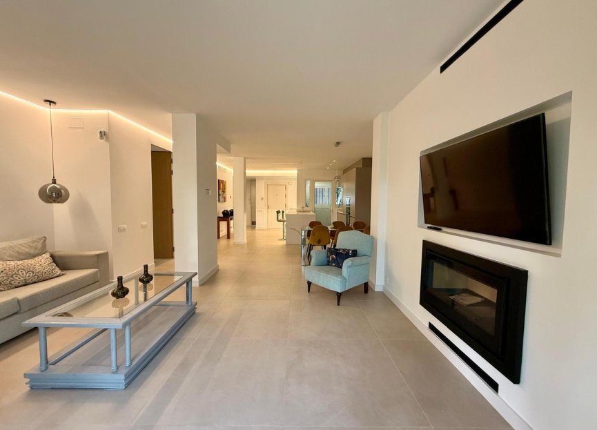 Resale - Ground floor apartment - Marbella - Nueva Andalucia