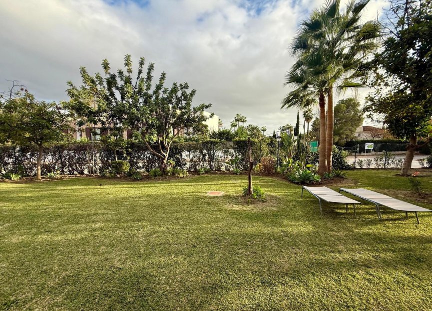 Resale - Ground floor apartment - Marbella - Nueva Andalucia