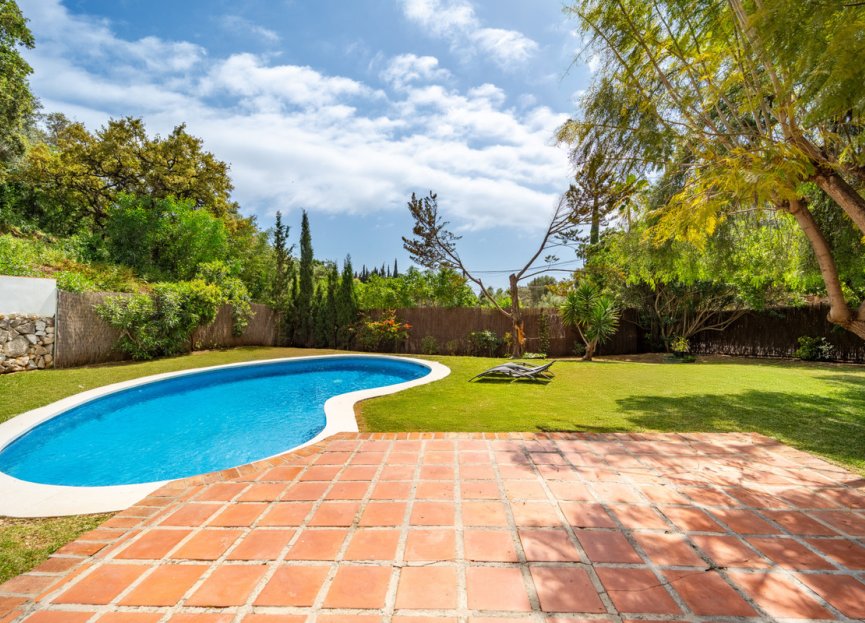 Resale - House - Detached Villa - Marbella - El Rosario