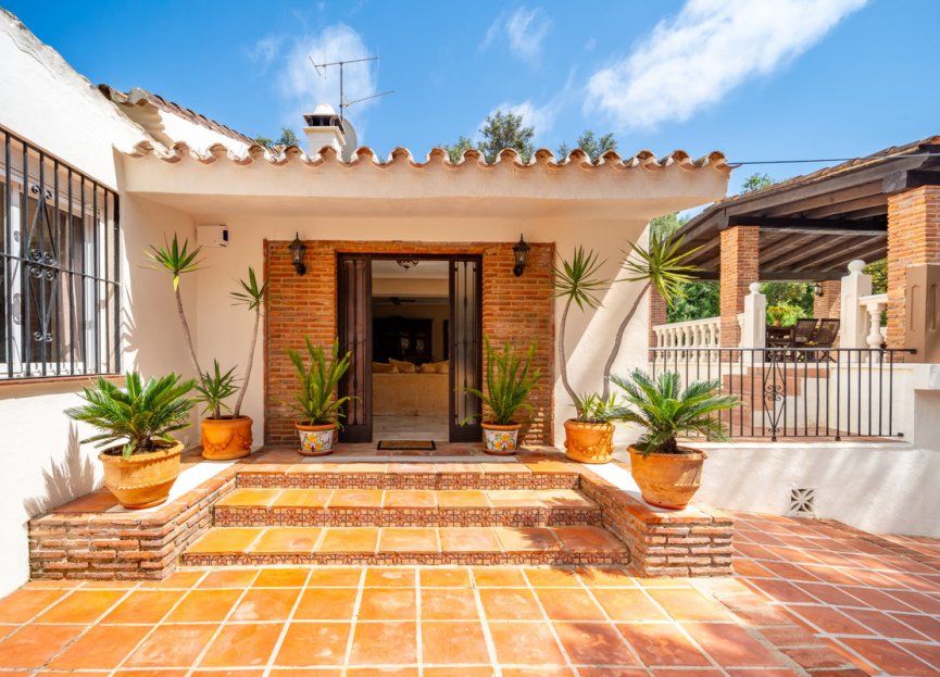Resale - House - Detached Villa - Marbella - El Rosario