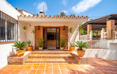 Resale - House - Detached Villa - Marbella - El Rosario