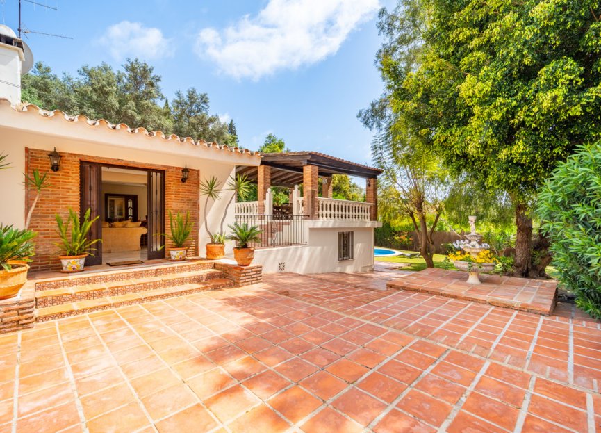 Resale - House - Detached Villa - Marbella - El Rosario