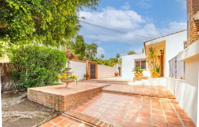 Resale - House - Detached Villa - Marbella - El Rosario