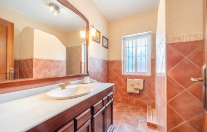 Resale - House - Detached Villa - Marbella - El Rosario