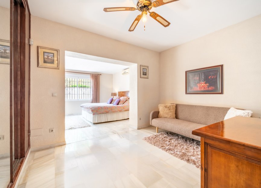 Resale - House - Detached Villa - Marbella - El Rosario