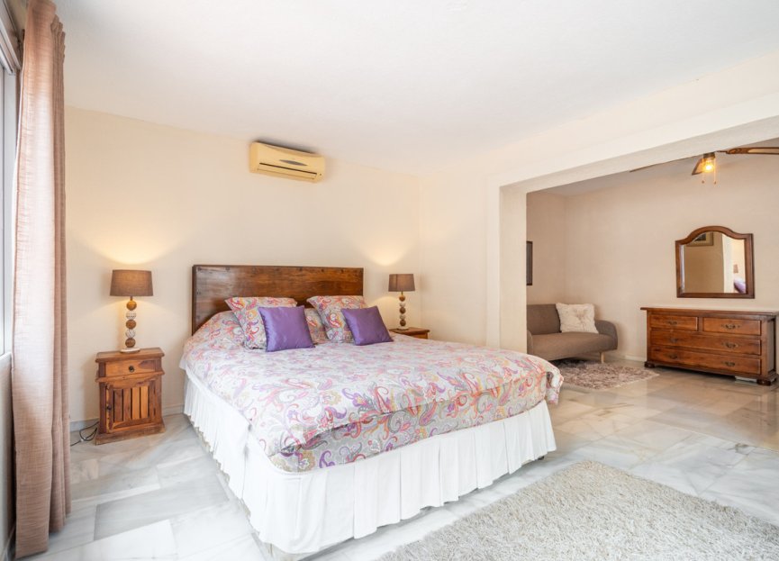 Resale - House - Detached Villa - Marbella - El Rosario