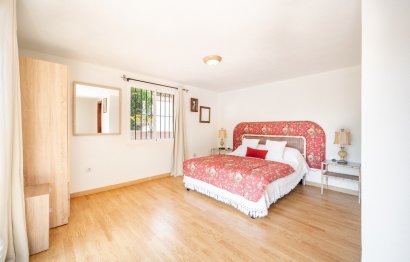 Resale - House - Detached Villa - Marbella - El Rosario