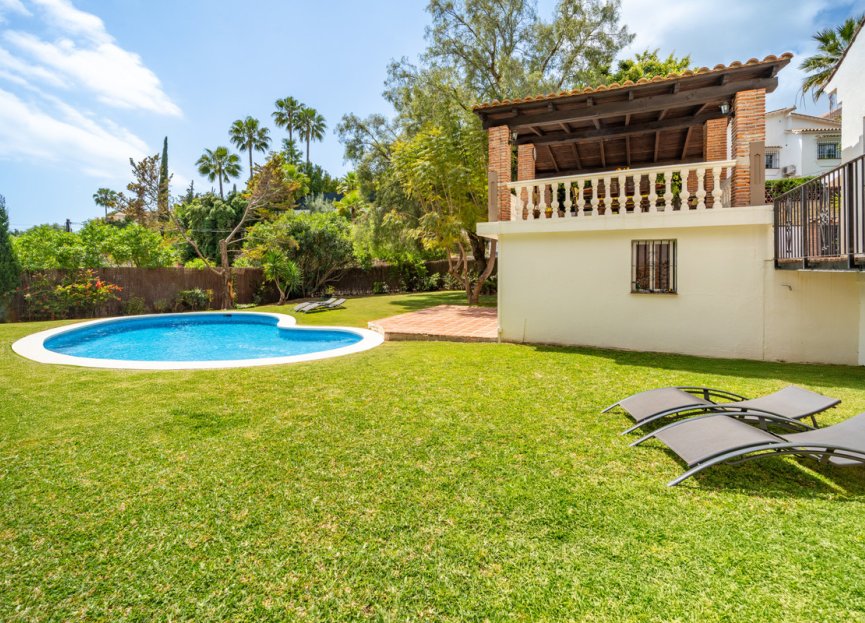 Resale - House - Detached Villa - Marbella - El Rosario
