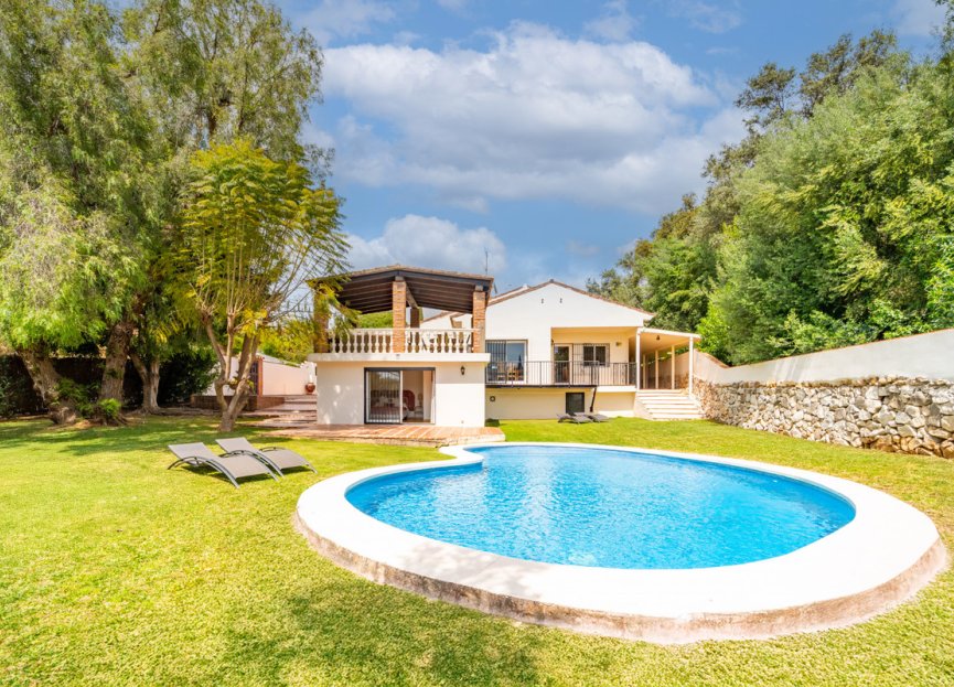 Resale - House - Detached Villa - Marbella - El Rosario