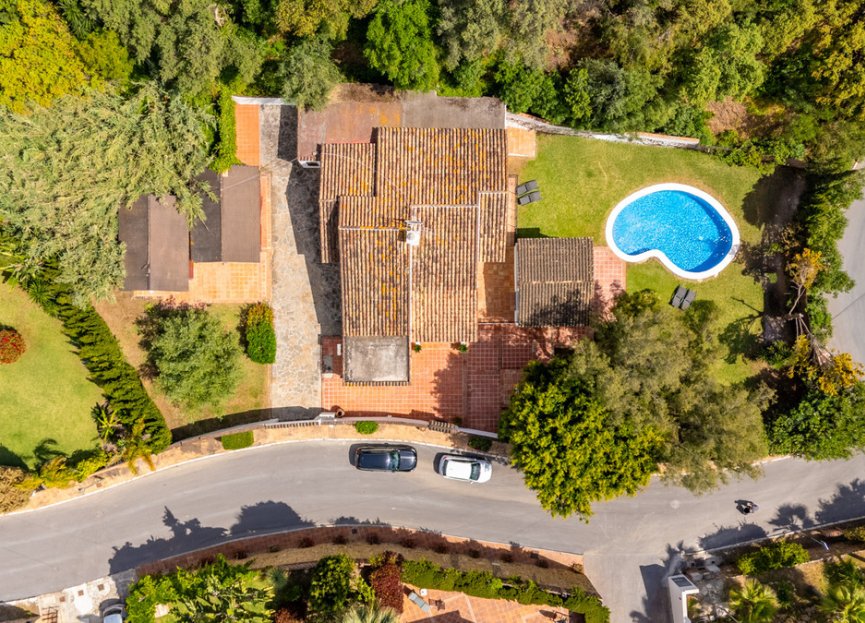 Resale - House - Detached Villa - Marbella - El Rosario
