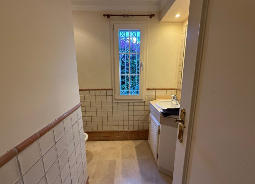 Resale - House - Detached Villa - Marbella - Puerto Banús