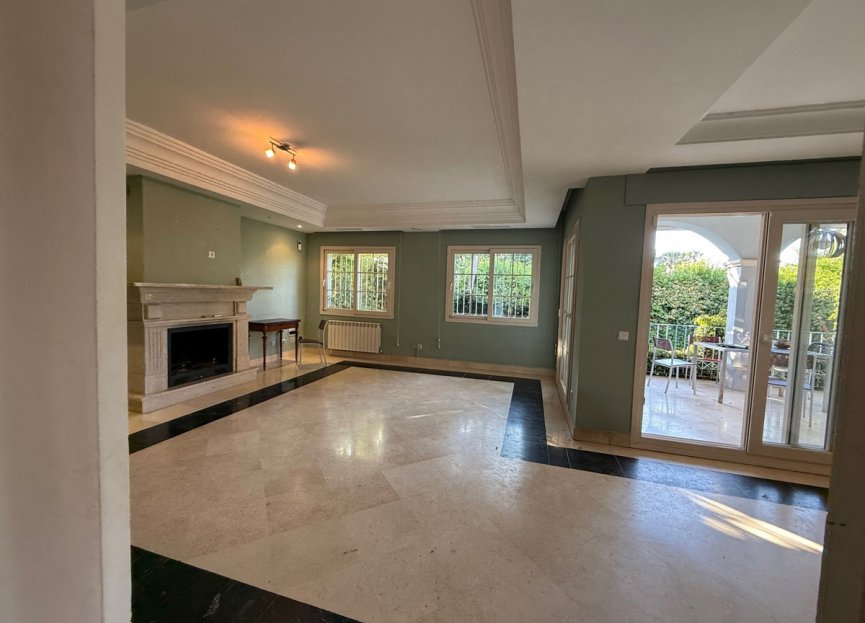 Resale - House - Detached Villa - Marbella - Puerto Banús