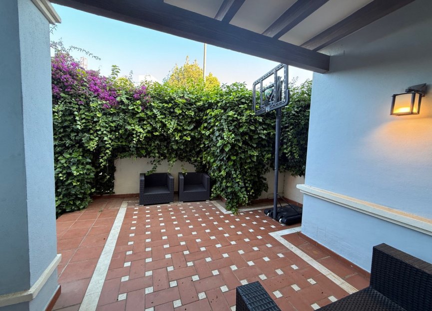 Resale - House - Detached Villa - Marbella - Puerto Banús