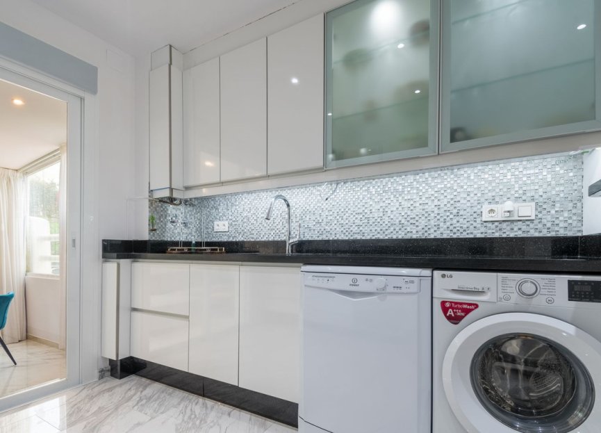 Resale - Ground floor apartment - Marbella - The Golden Mile