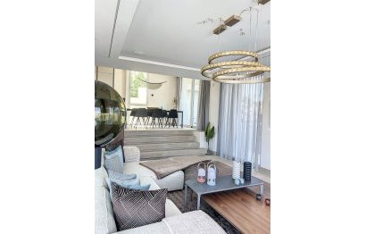 Reventa - House - Detached Villa - Marbella - Nueva Andalucia