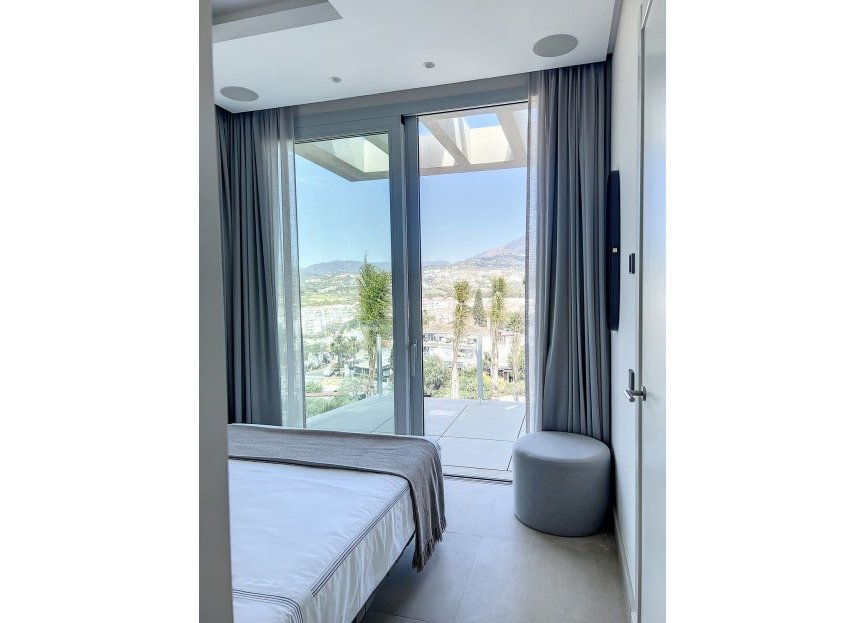 Reventa - House - Detached Villa - Marbella - Nueva Andalucia