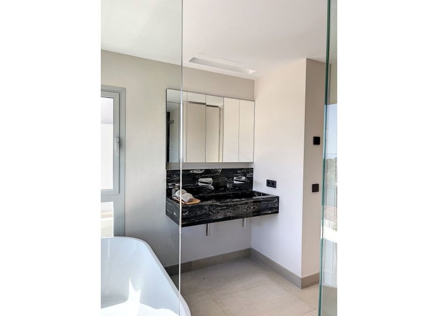 Reventa - House - Detached Villa - Marbella - Nueva Andalucia