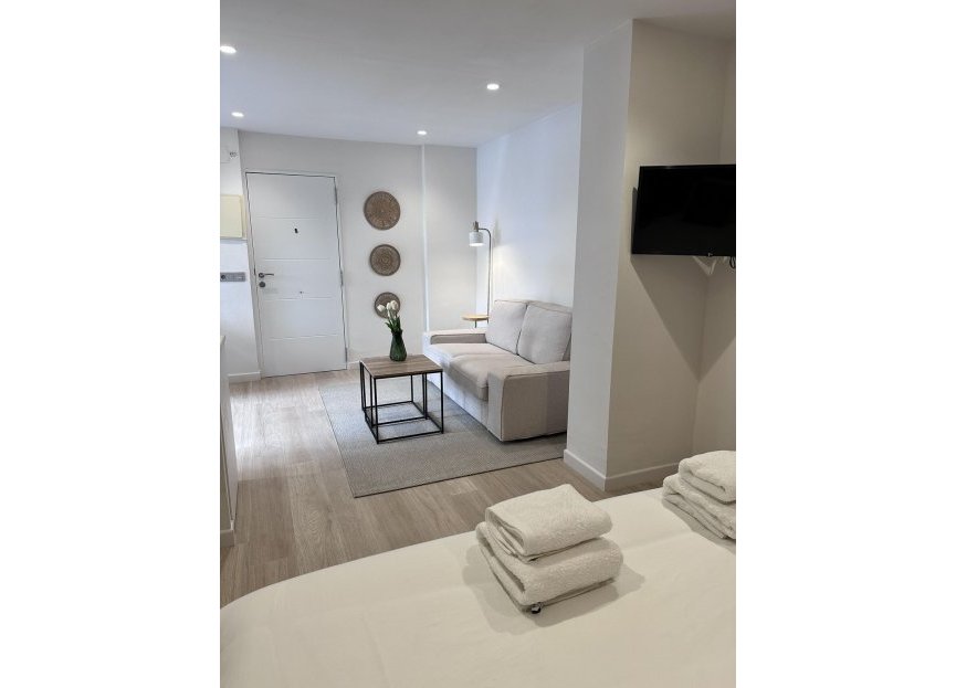 Resale - Apartment - Middle Floor Apartment - Marbella - Marbella Centro