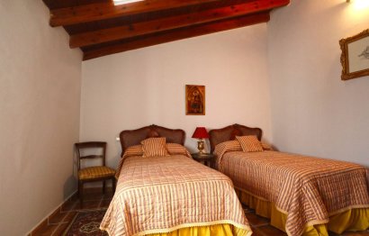 Resale - Apartment - Middle Floor Apartment - Marbella - Marbella Centro