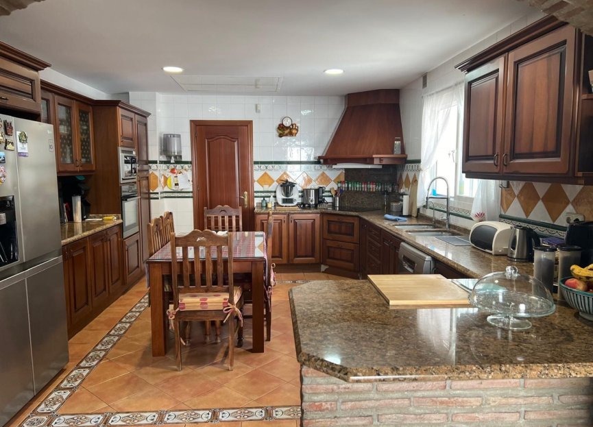 Resale - House - Detached Villa - Marbella - Marbella Centro