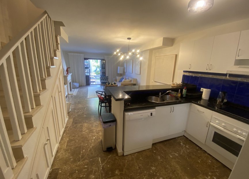 Resale - House - Townhouse - Estepona - Estepona Centro