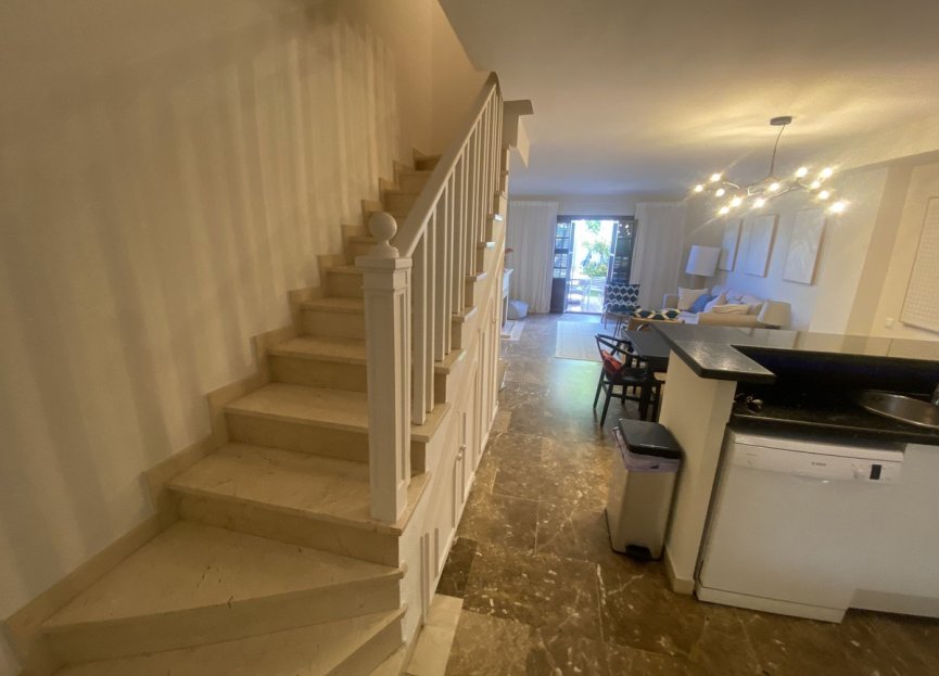 Resale - House - Townhouse - Estepona - Estepona Centro