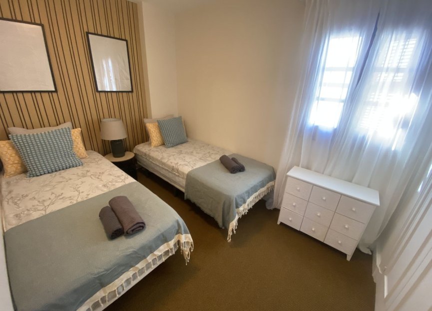 Resale - House - Townhouse - Estepona - Estepona Centro