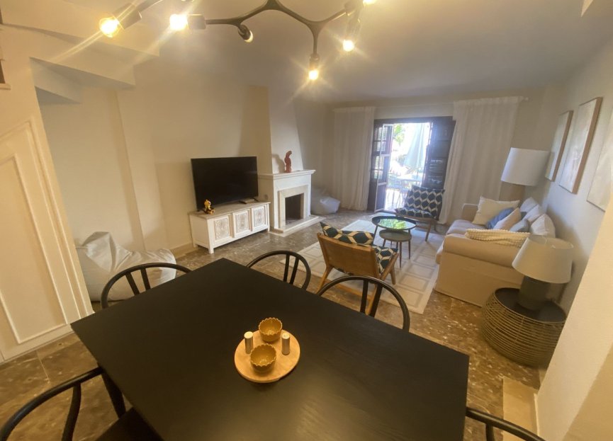 Resale - House - Townhouse - Estepona - Estepona Centro