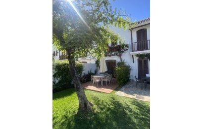 Resale - House - Townhouse - Estepona - Estepona Centro