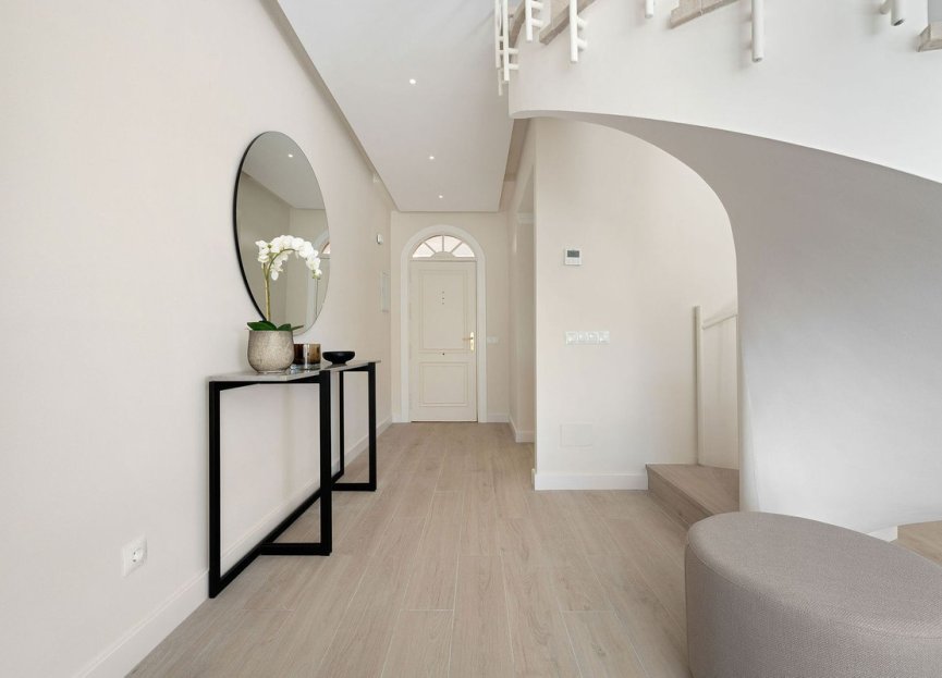 Resale - Apartment - Penthouse - Marbella - Nueva Andalucia