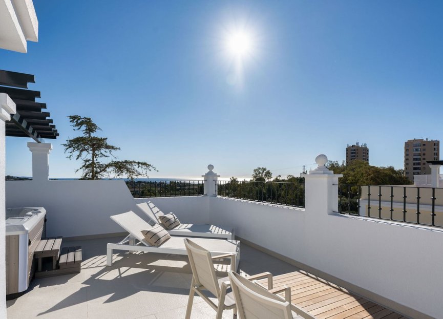 Resale - Apartment - Penthouse - Marbella - Nueva Andalucia