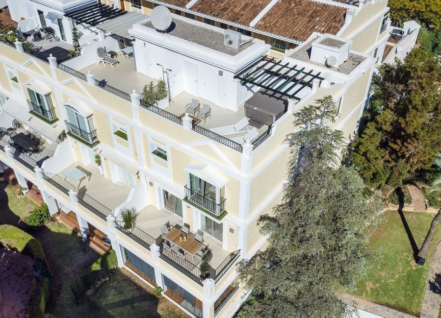 Resale - Apartment - Penthouse - Marbella - Nueva Andalucia