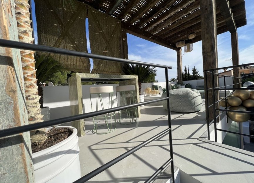 Resale - House - Detached Villa - Marbella - Nueva Andalucia