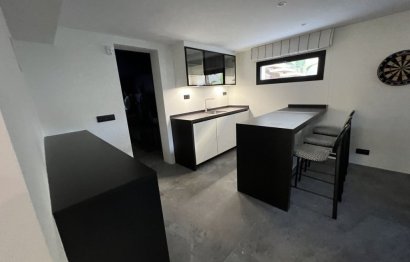 Resale - House - Detached Villa - Marbella - Nueva Andalucia