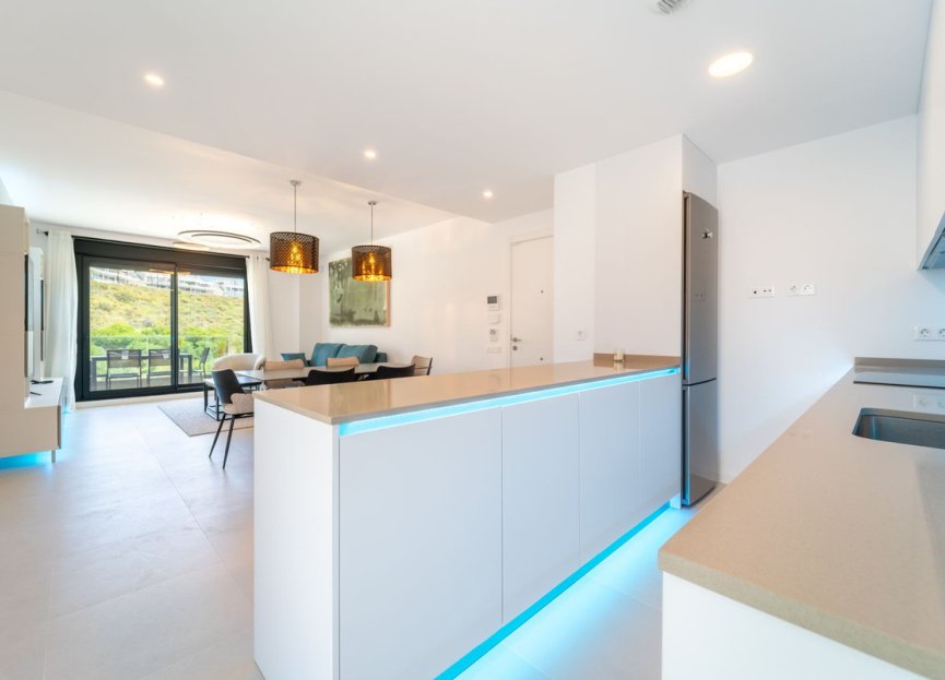 Resale - Apartment - Middle Floor Apartment - Fuengirola - Fuengirola Centro