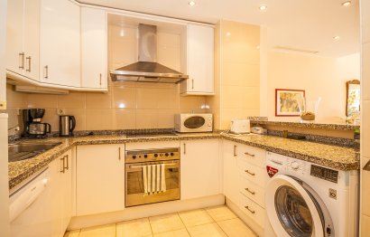 Resale - Ground floor apartment - Marbella - Elviria