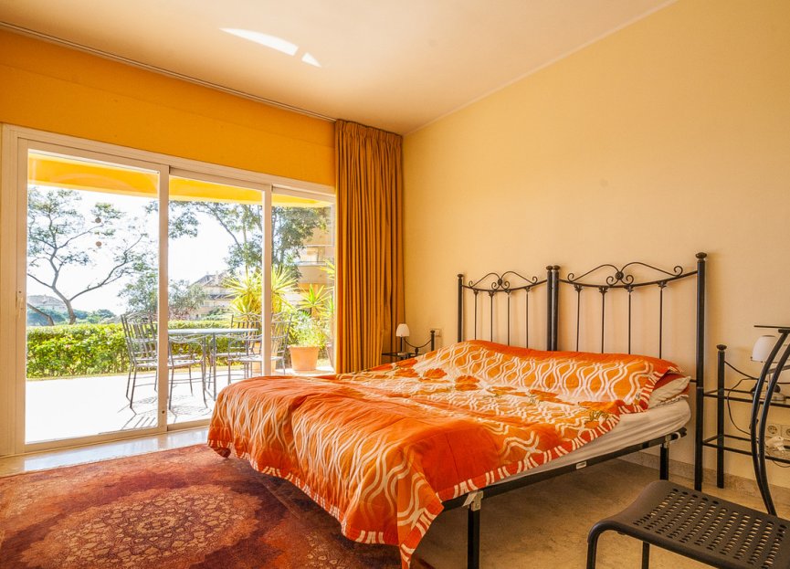 Resale - Ground floor apartment - Marbella - Elviria