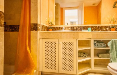 Resale - Ground floor apartment - Marbella - Elviria