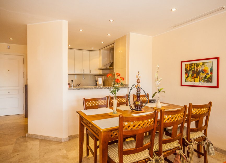 Resale - Ground floor apartment - Marbella - Elviria