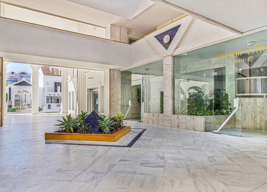 Resale - Apartment - Middle Floor Apartment - Fuengirola - Fuengirola Centro