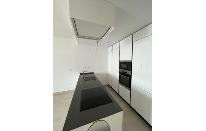 Resale - Apartment - Middle Floor Apartment - Fuengirola - Carvajal