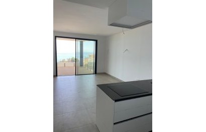 Resale - Apartment - Middle Floor Apartment - Fuengirola - Carvajal