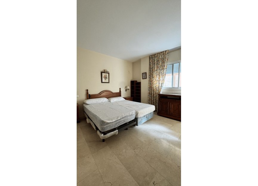 Resale - Apartment - Middle Floor Apartment - Fuengirola - Fuengirola Centro