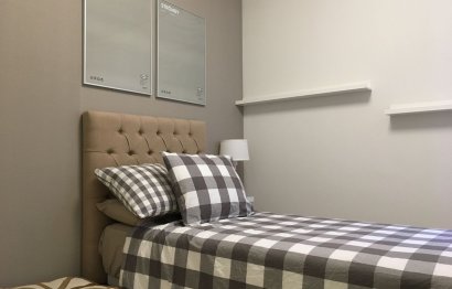 Resale - Apartment - Middle Floor Apartment - Marbella - La Campana