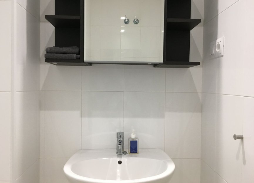 Resale - Apartment - Middle Floor Apartment - Marbella - La Campana